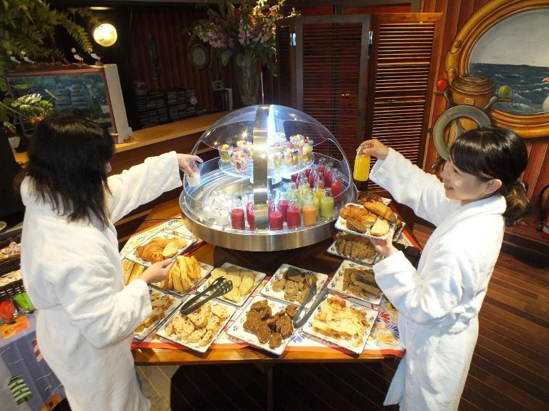Hotel - Restaurant - Salon De The Le Beausejour เทรกาสแตล ภายนอก รูปภาพ