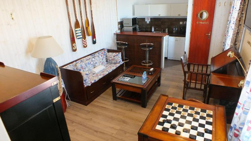 Hotel - Restaurant - Salon De The Le Beausejour เทรกาสแตล ภายนอก รูปภาพ