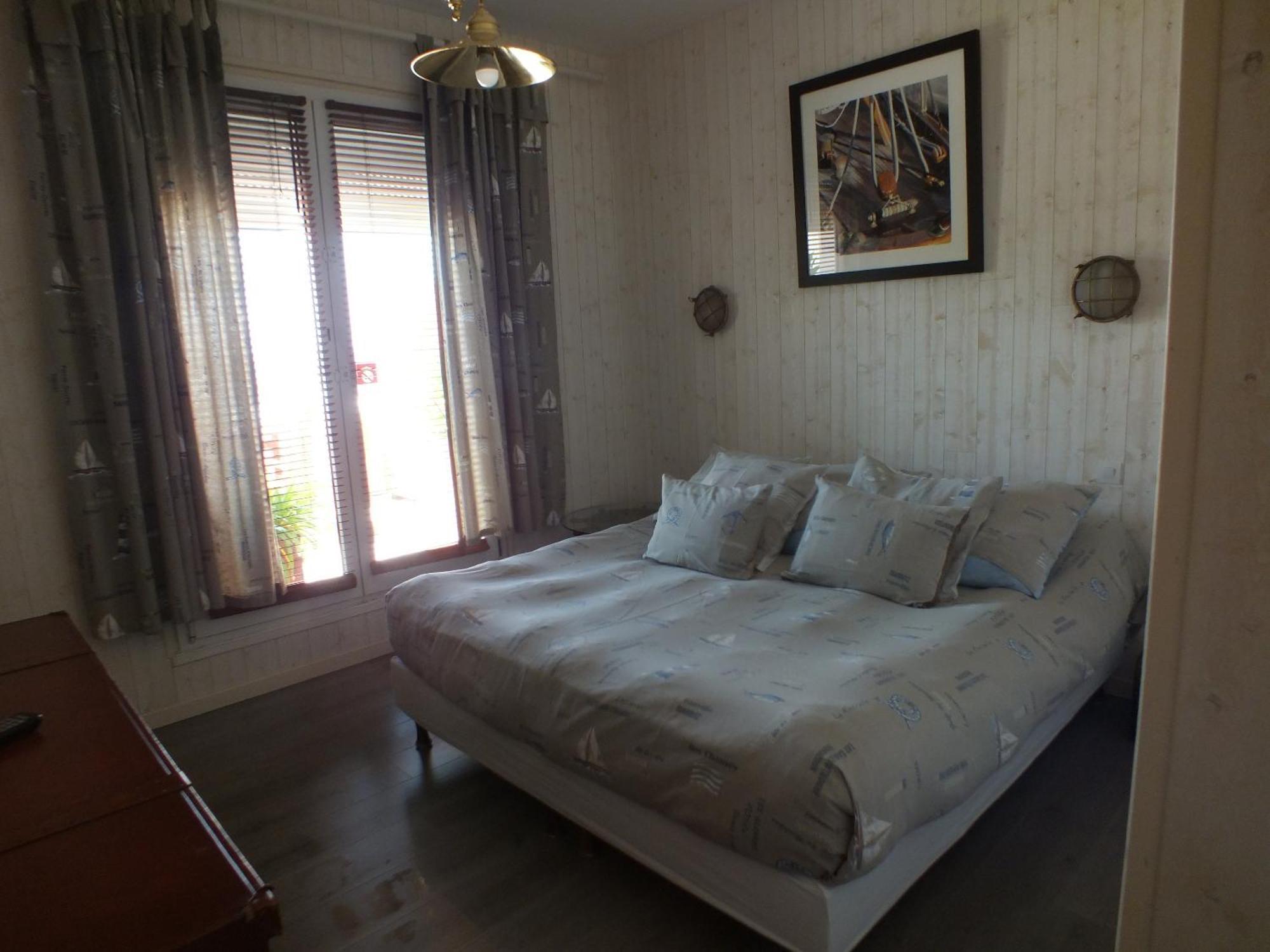 Hotel - Restaurant - Salon De The Le Beausejour เทรกาสแตล ห้อง รูปภาพ