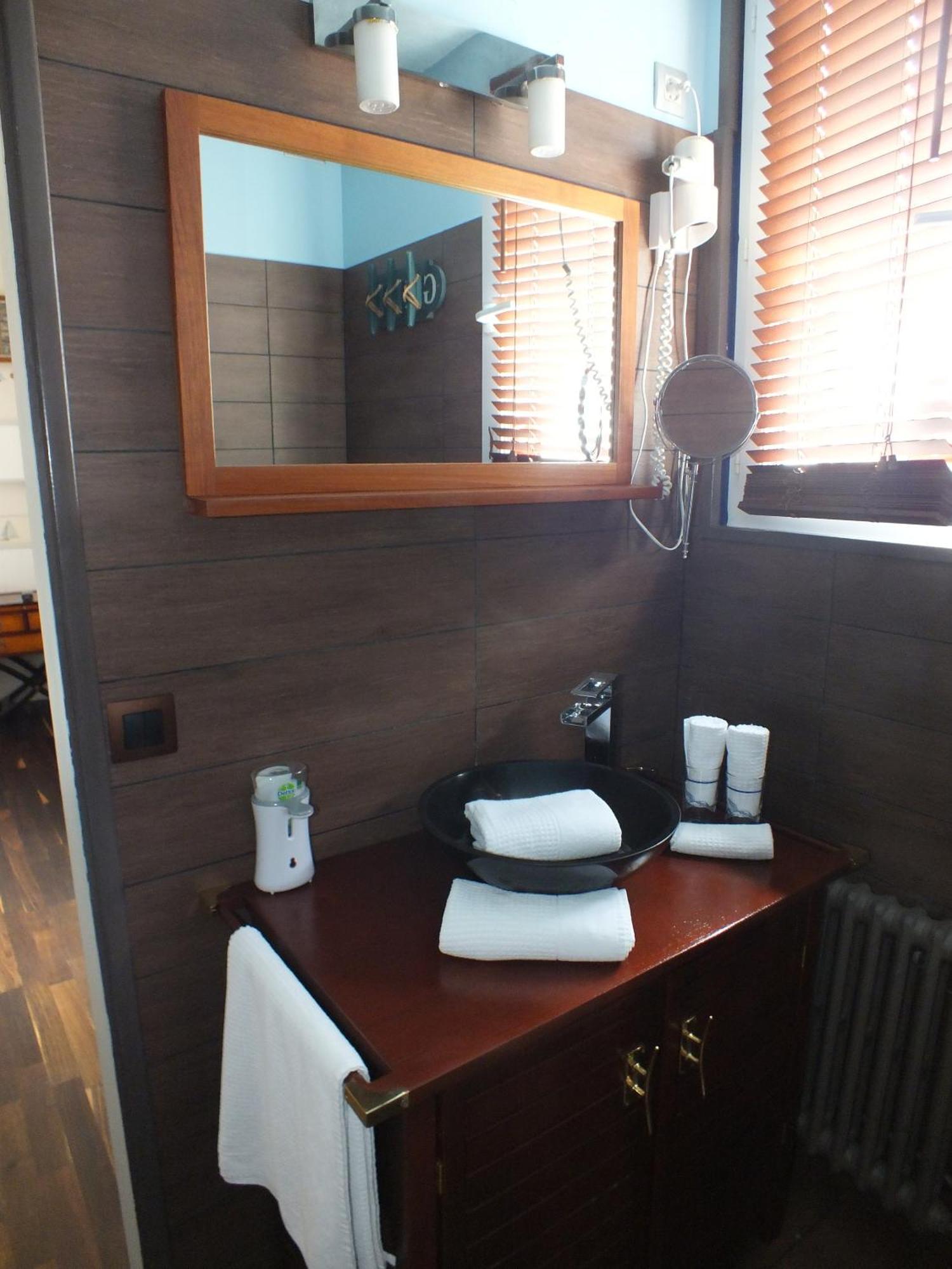 Hotel - Restaurant - Salon De The Le Beausejour เทรกาสแตล ห้อง รูปภาพ